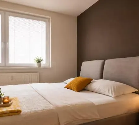 Big Cozy 3room Apartment, Zobor View, Free Parking Apartamento Nitra